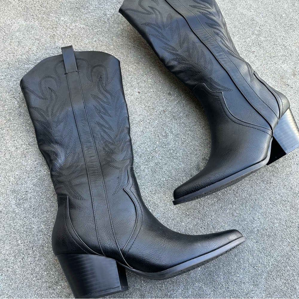 Black Western Leather Boots - Picture 2 of 6